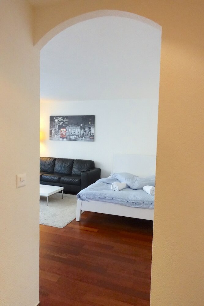 Фото Deluxe Studio with Pocket Wifi