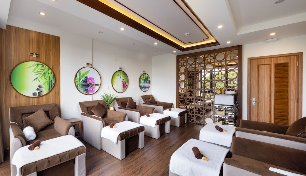 Фото Dalat Prince Hotel