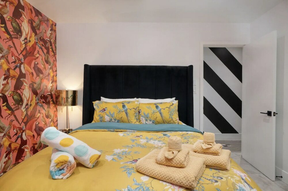 Фото Side by Side Lux Homes