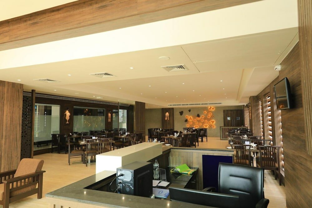 Фото Отель The Byke Suraj Club