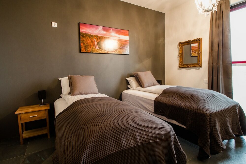 Фото Hrafntinna Villa