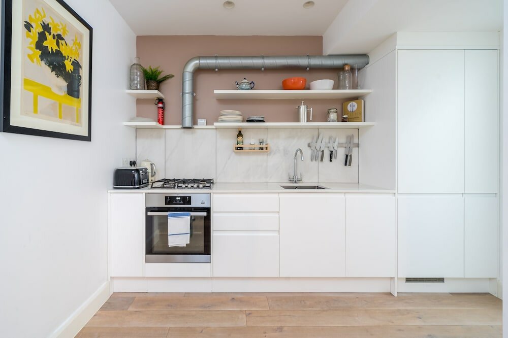 Фото Altido Stylish 2-Bed Flat W Private Garden In Notting Hill