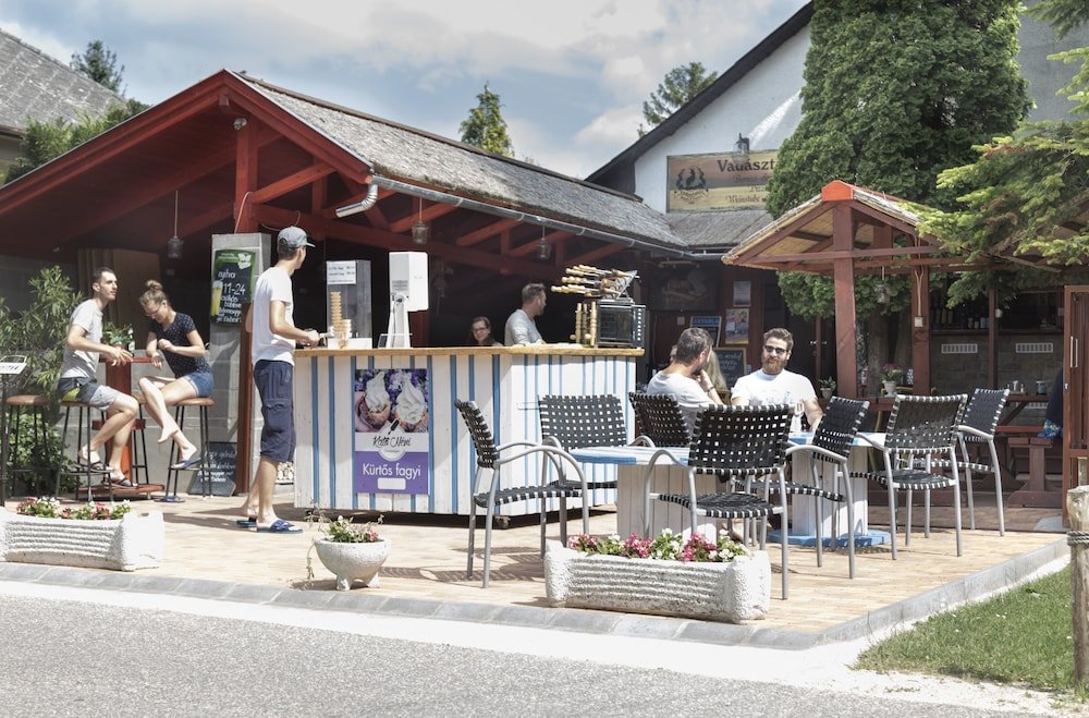 Фото Vadasztanya Apartmanhazak