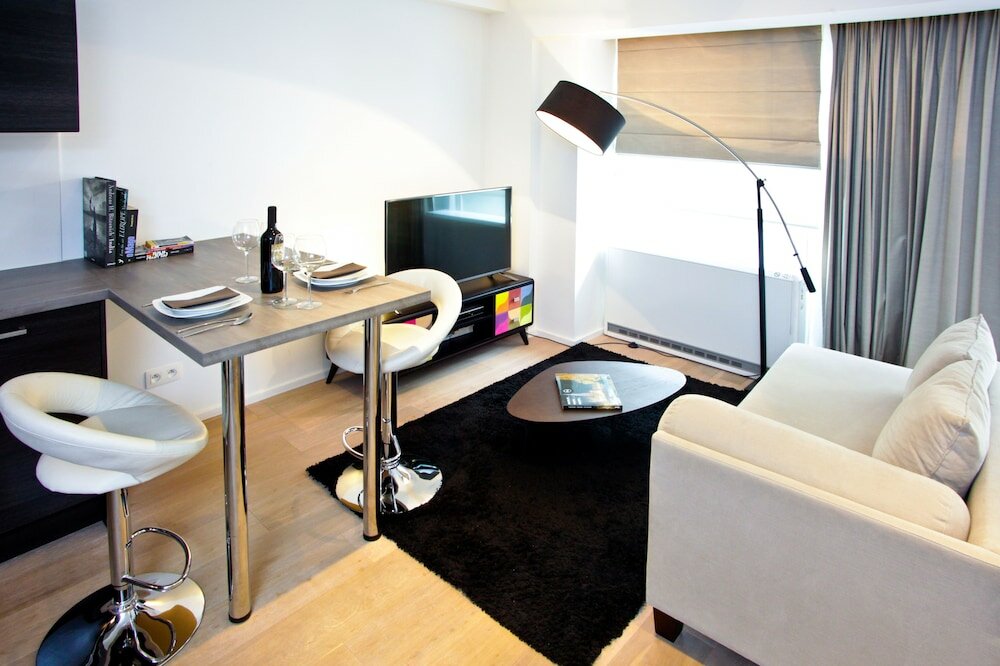 Фото Flat Moliere