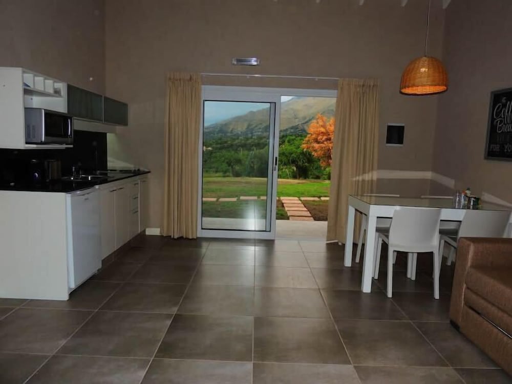 Фото Parque Los Nogales Apart Hotel