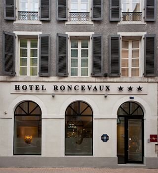 Гостиница Inter-hotel Roncevaux в По