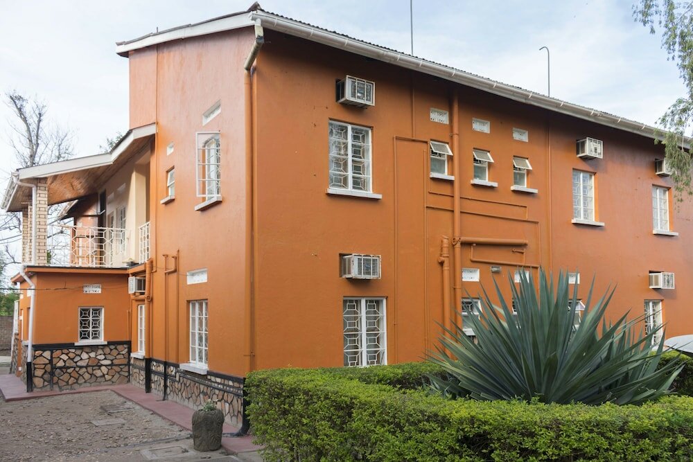 Фото Rwenzori International Hotel