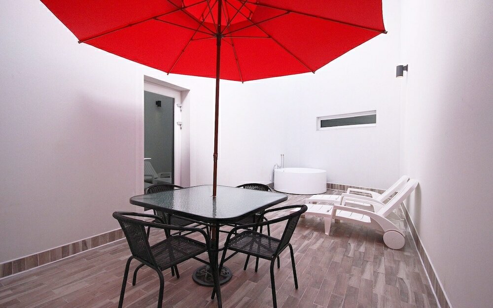 Фото Pohang Haedo-dong New Bom Stay