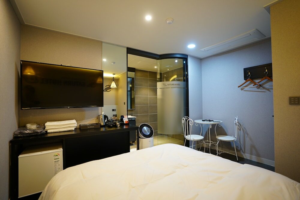 Фото Saturn Hotel