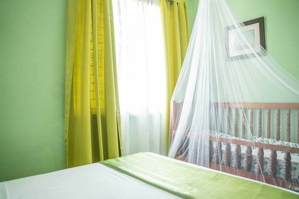 Фото Cholson Chalets Limited