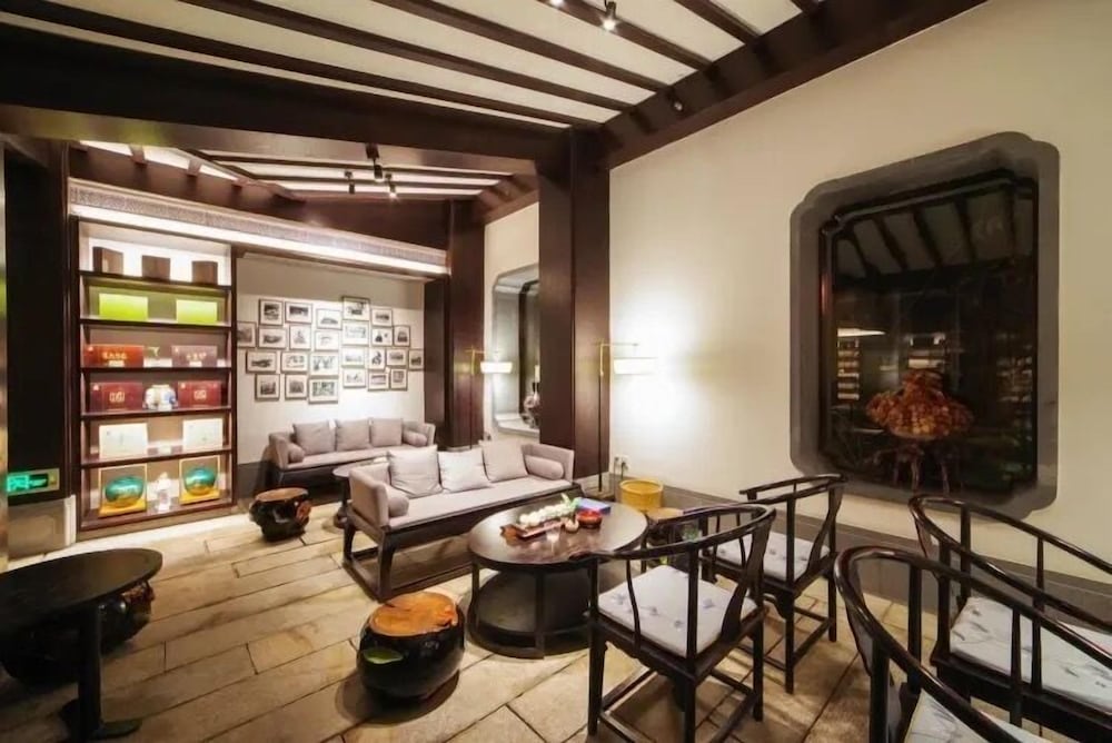 Фото Sanfang Qixiang Shuxiang Wenru Hotel