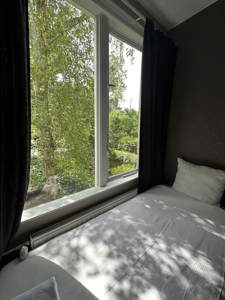 Фото Hotel Vondel Garden