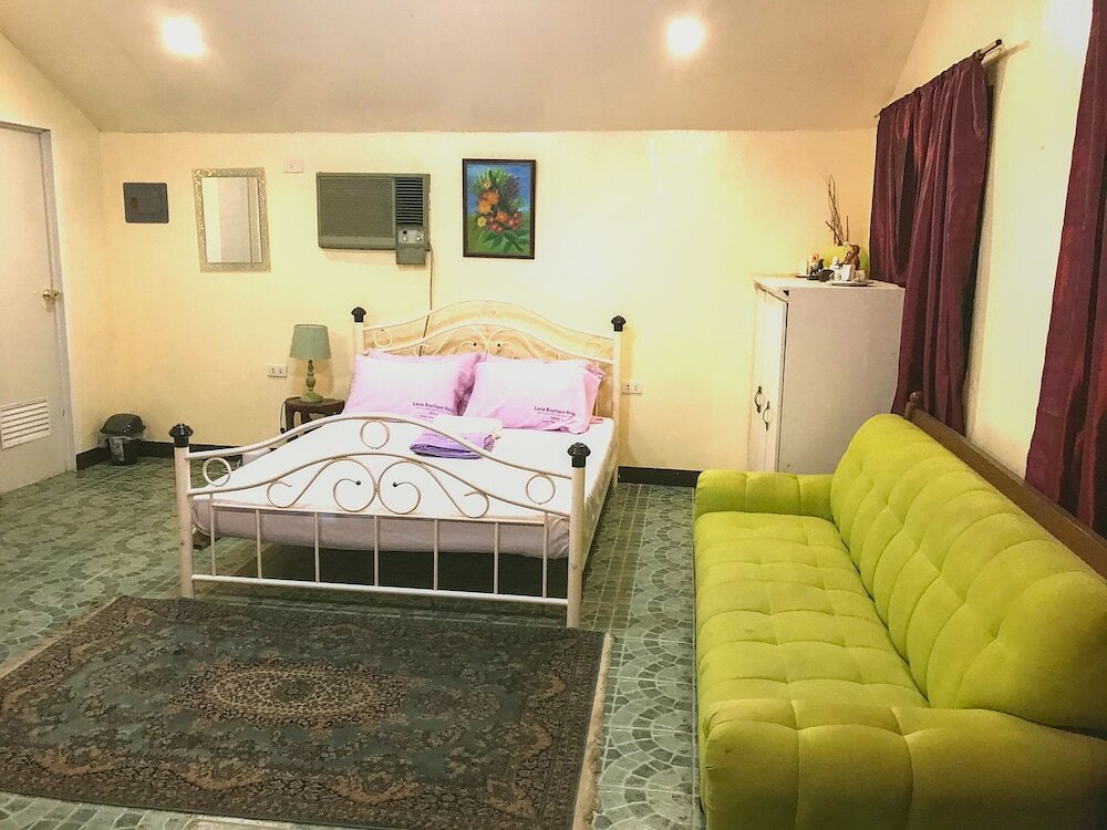 Фото Loria Hotel Tagaytay