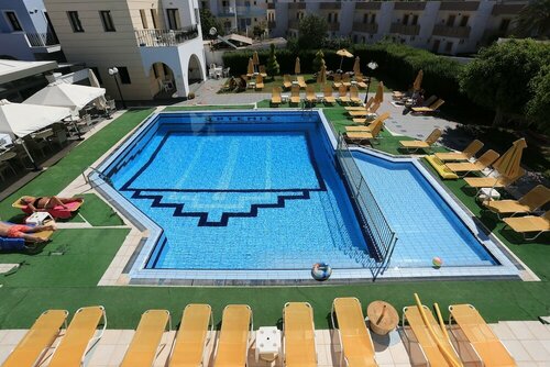 Внешний вид отеля Artemis Apartments в Муниципальной единице Гувах, фото 4