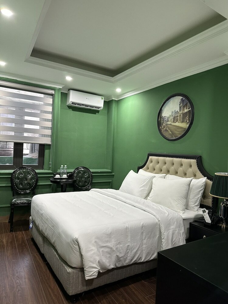 Фото Madelise Adora Hotel