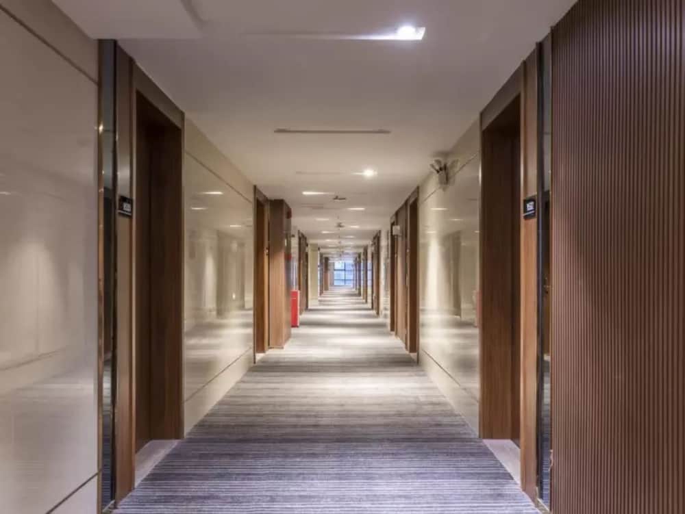 Фото V-hotel Boutique Hotel