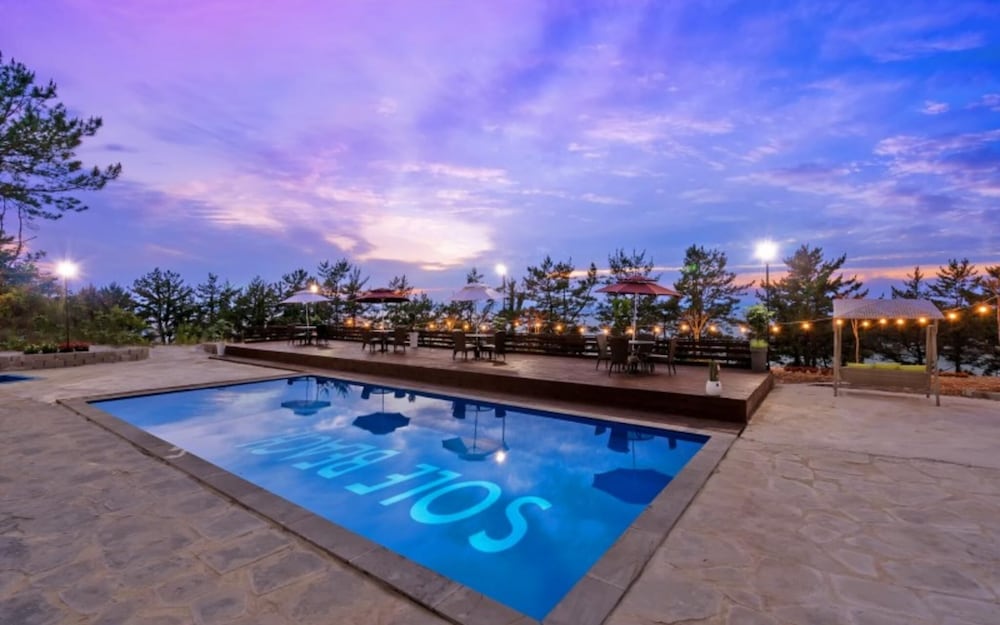 Фото Yeosu Beach Castle Pension