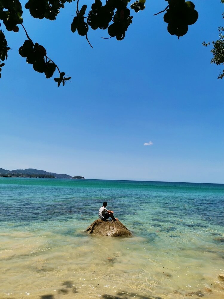 Фото On The Hill Karon Resort