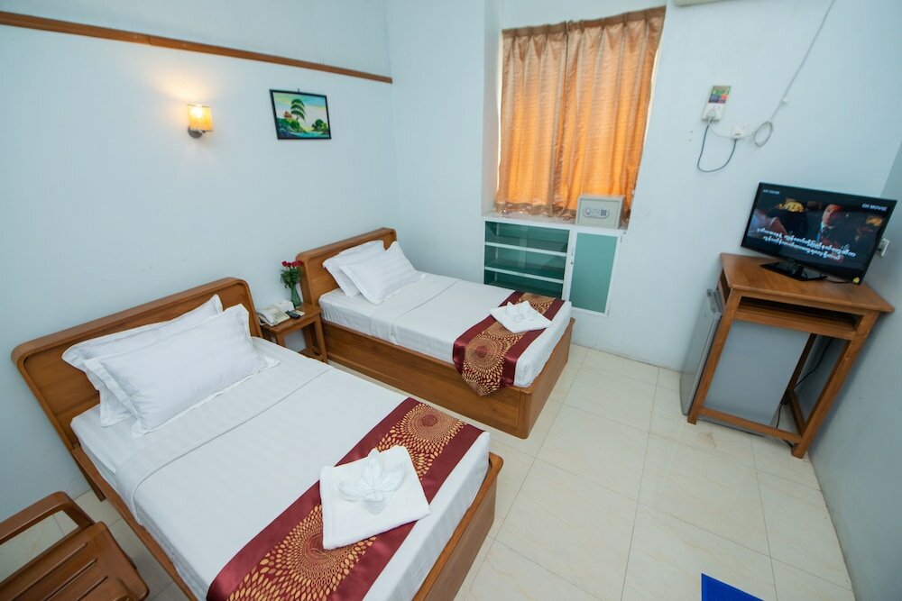 Фото Yangon Urban Hotel