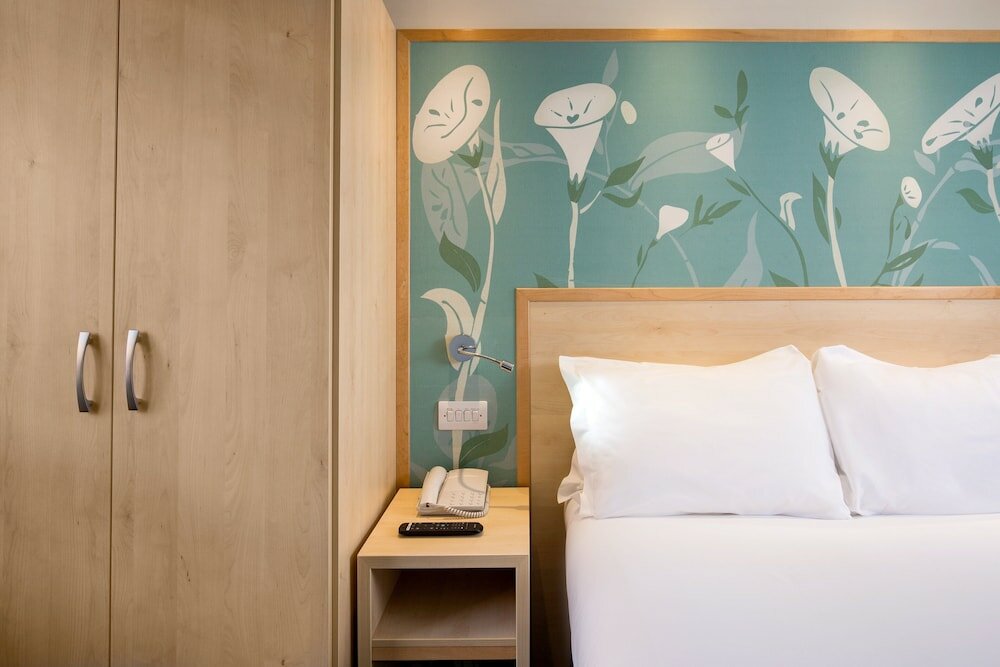 Фото Bedford Hotel