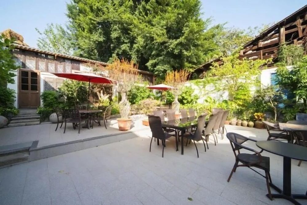 Фото Sanfang Qixiang Shuxiang Wenru Hotel