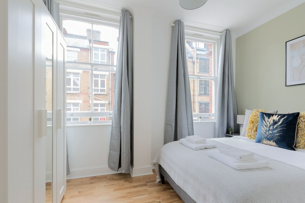 Фото The Brick Lane Apartments