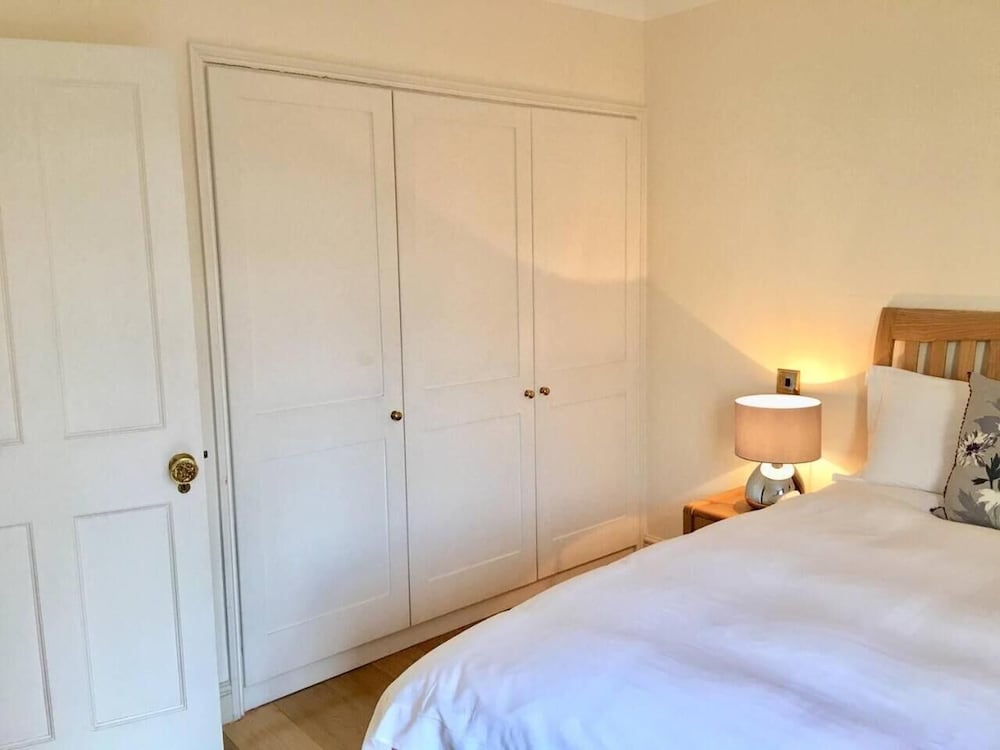 Фото English Garden Apartment