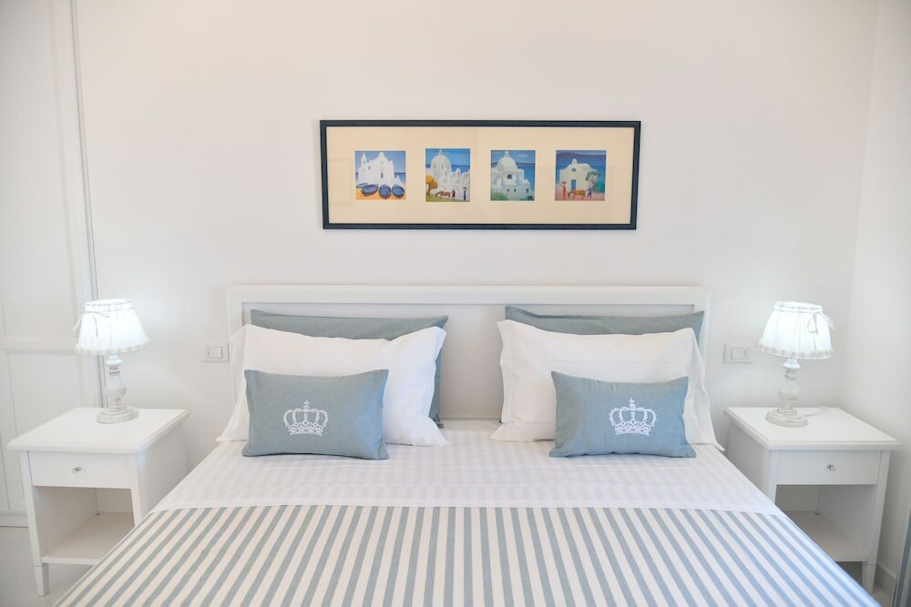 Фото King Suite - Luxury Rooms