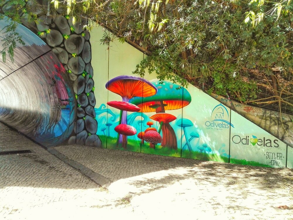 Фото Odivelas metro hospedagem