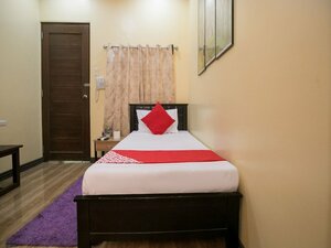Rjat Guesthouse (Manila - Calamba, Calamba Railway Station), hotel