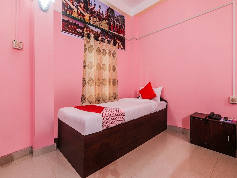 Фото Oyo 17255 Hotel Kanika Inn