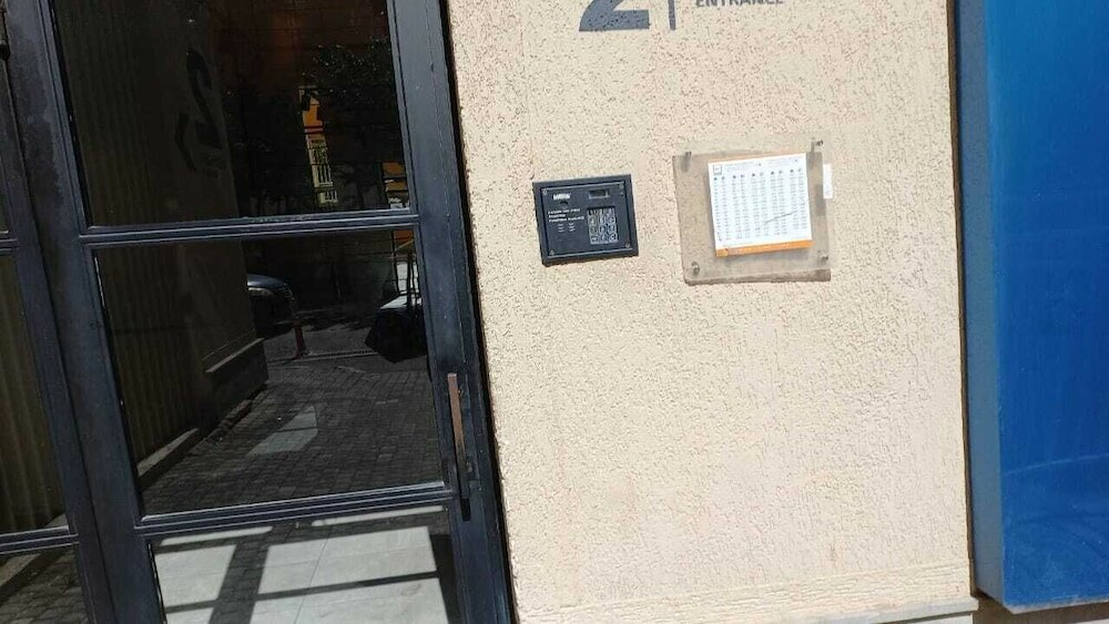 Фото Sol's M2 White Modern Apartments