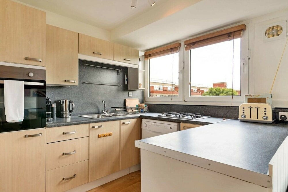 Фото Stunning 1 Bedroom Apartment in Battersea