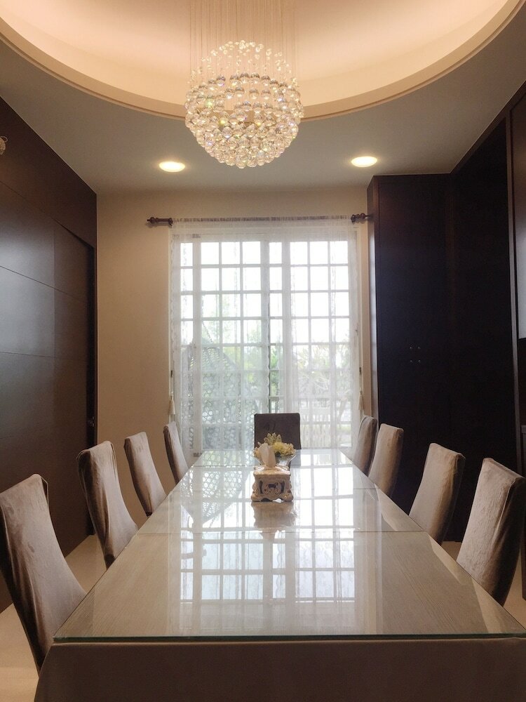 Фото Leisure Pavilion House B&b