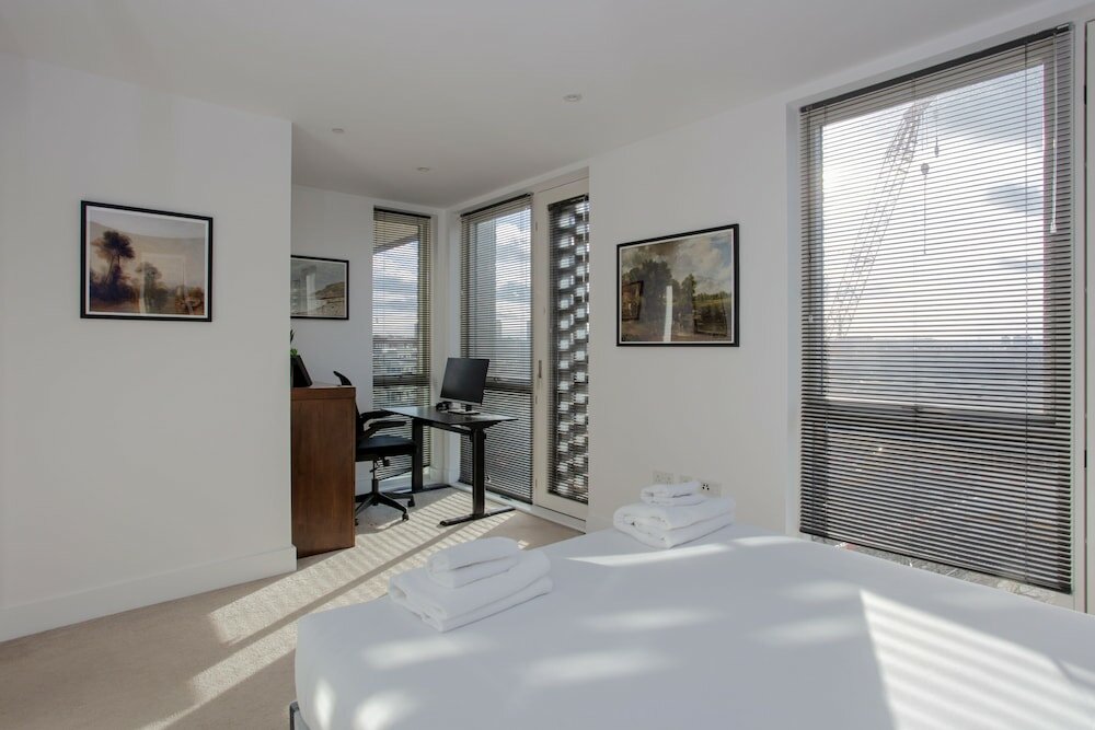 Фото Contemporary 1 Bedroom Apartment in South London