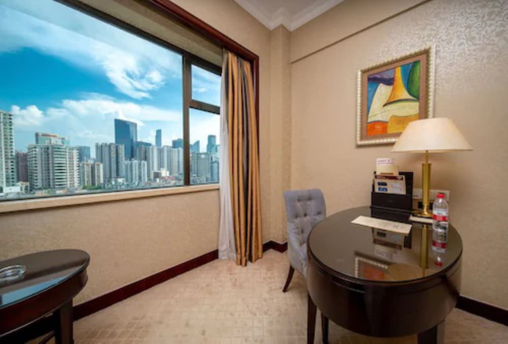 Фото Grand International Hotel Guangzhou