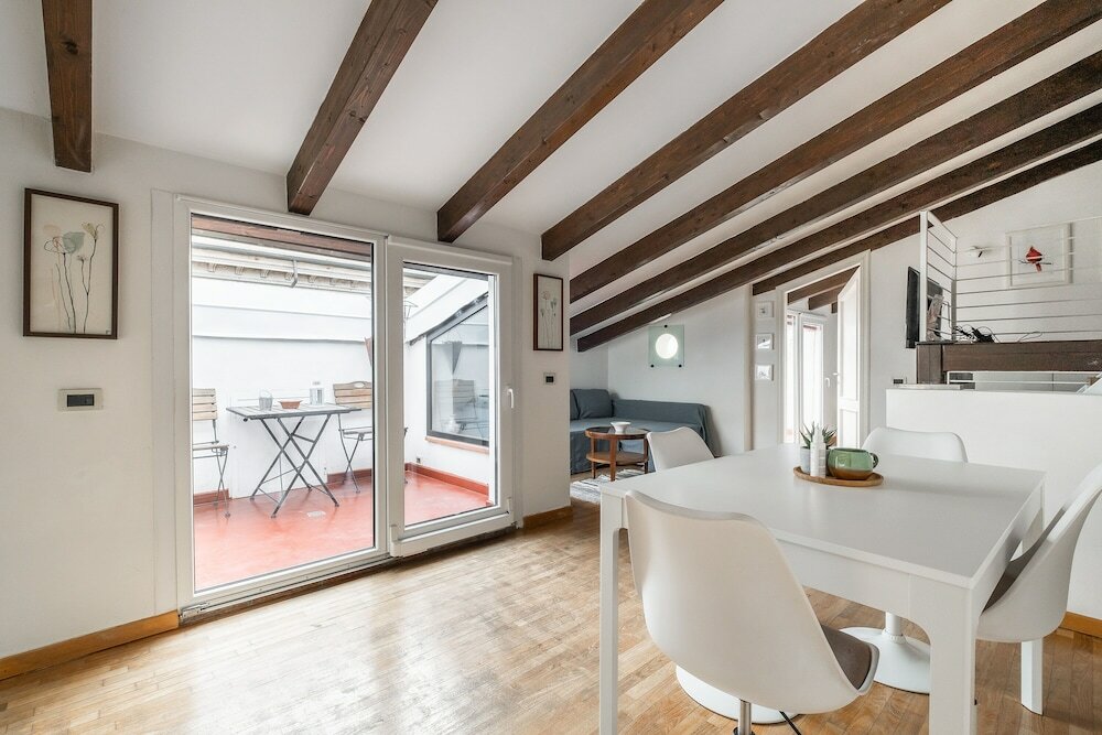 Фото Loft Con 2 Terrazzi Nei Pressi Della Johns Hopkins University