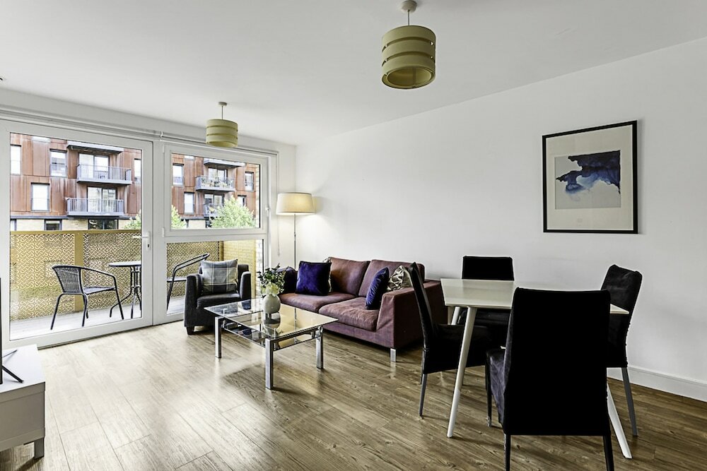 Фото Beautiful Apartment in Surrey Quays