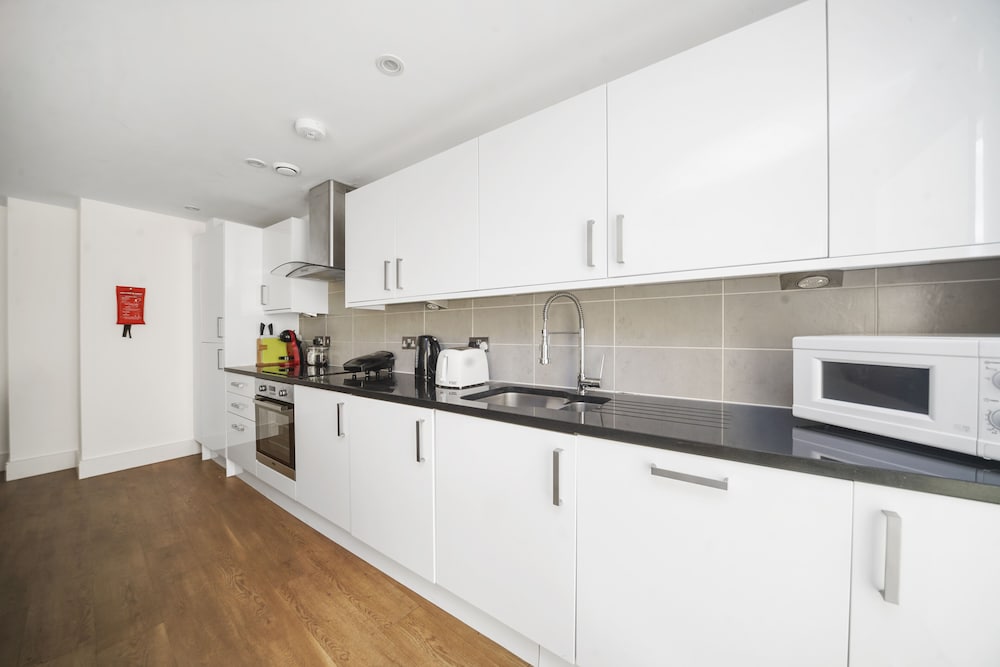 Фото Modern Apartments in Bayswater Central London WiFi & Aircon - by City Stay London