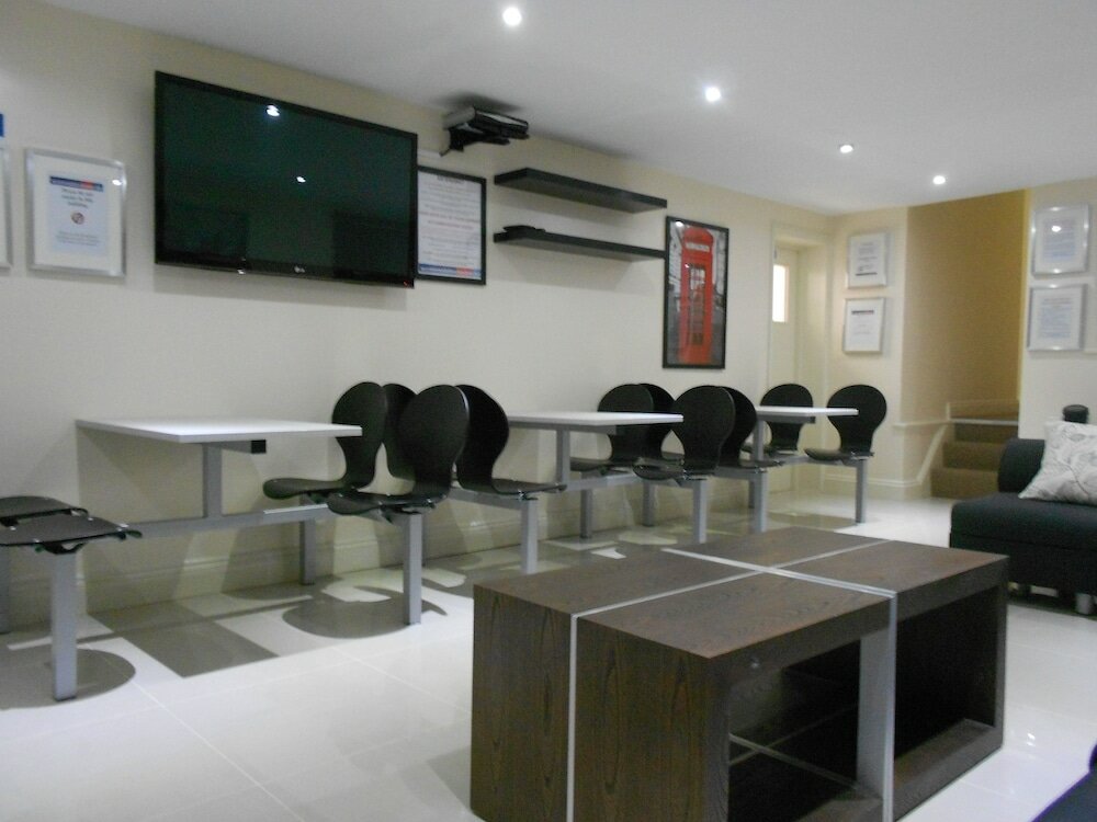 Фото Mapesbury Hostel