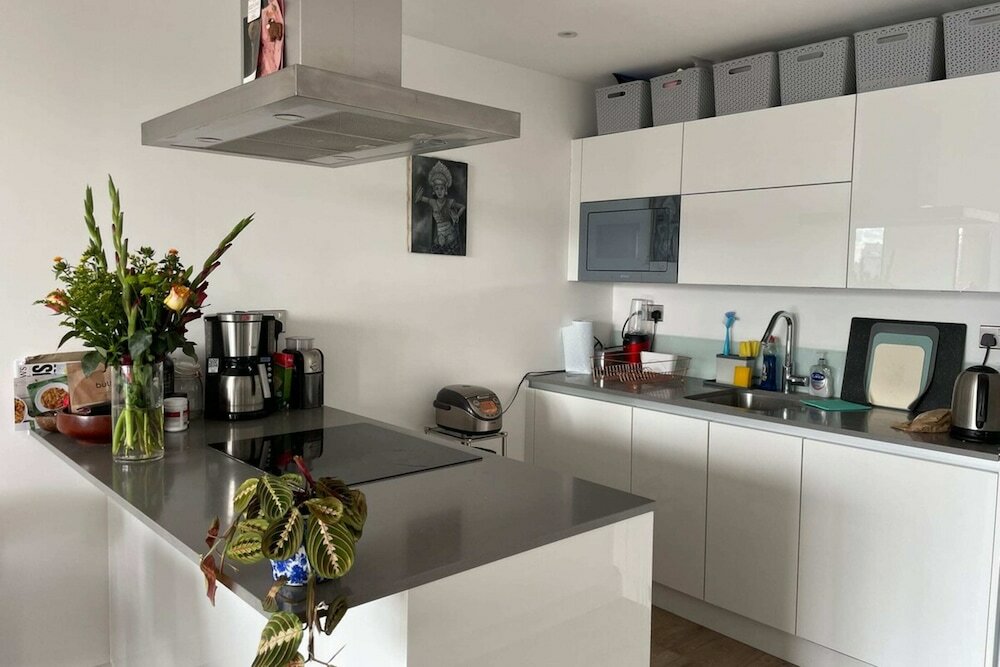 Фото Bright & Modern 1bd Flat - Limehouse!
