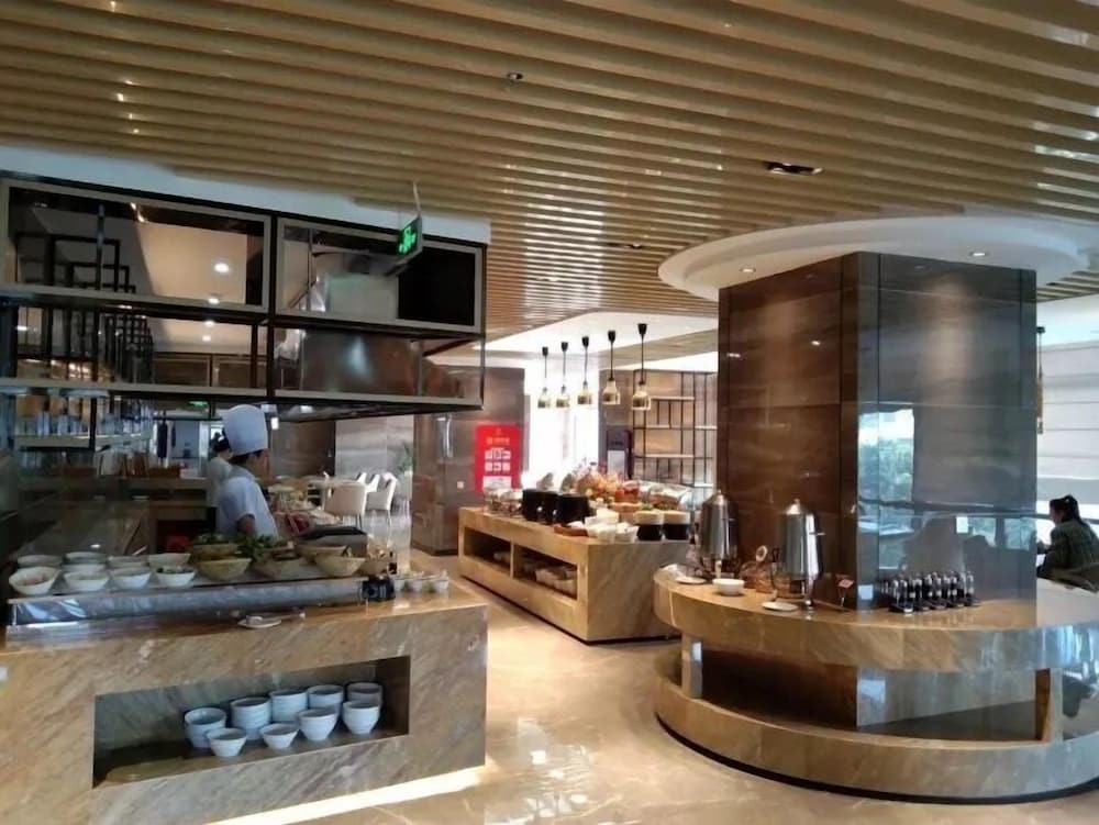 Фото Sibeisi International Hotel