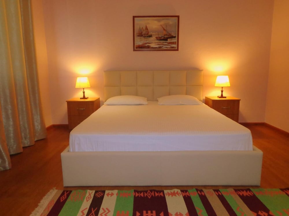 Фото Hotel Viktoria Tirana