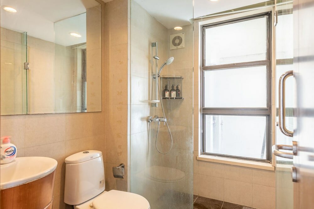 Фото Locals Boutique Apartment Gongbei No. 2