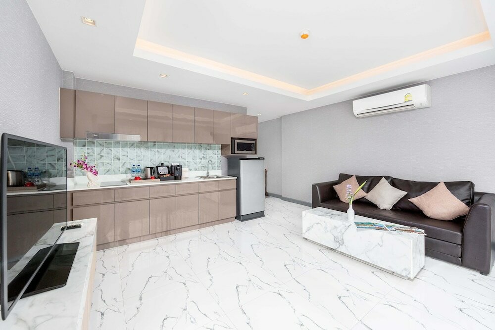 Фото Patong Bay Residence