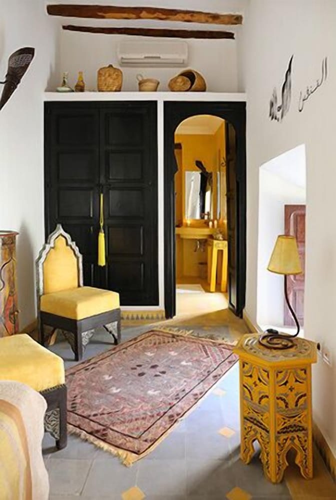 Фото Riad Assaada