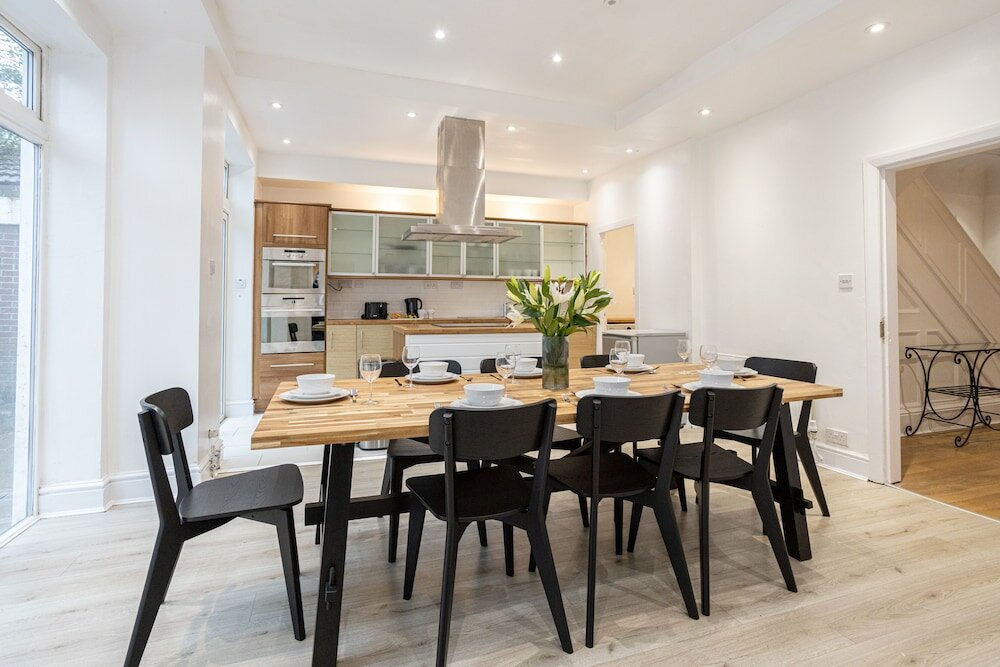 Фото Pillo Rooms - 4br House near Heaton Park