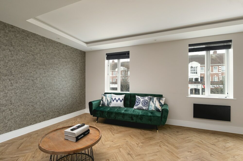 Фото Skyvillion Apartments Cockfosters