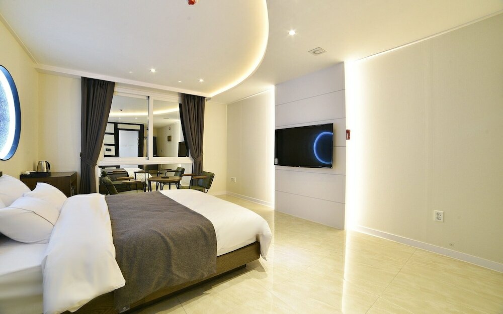 Фото Yeosu Hotel Zava