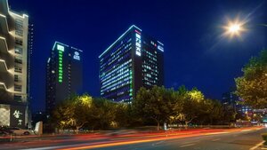 Гостиница Holiday Inn Express Hangzhou Huanglong, an Ihg Hotel